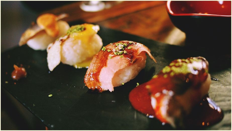 sushi-890377_1920-cr-ir